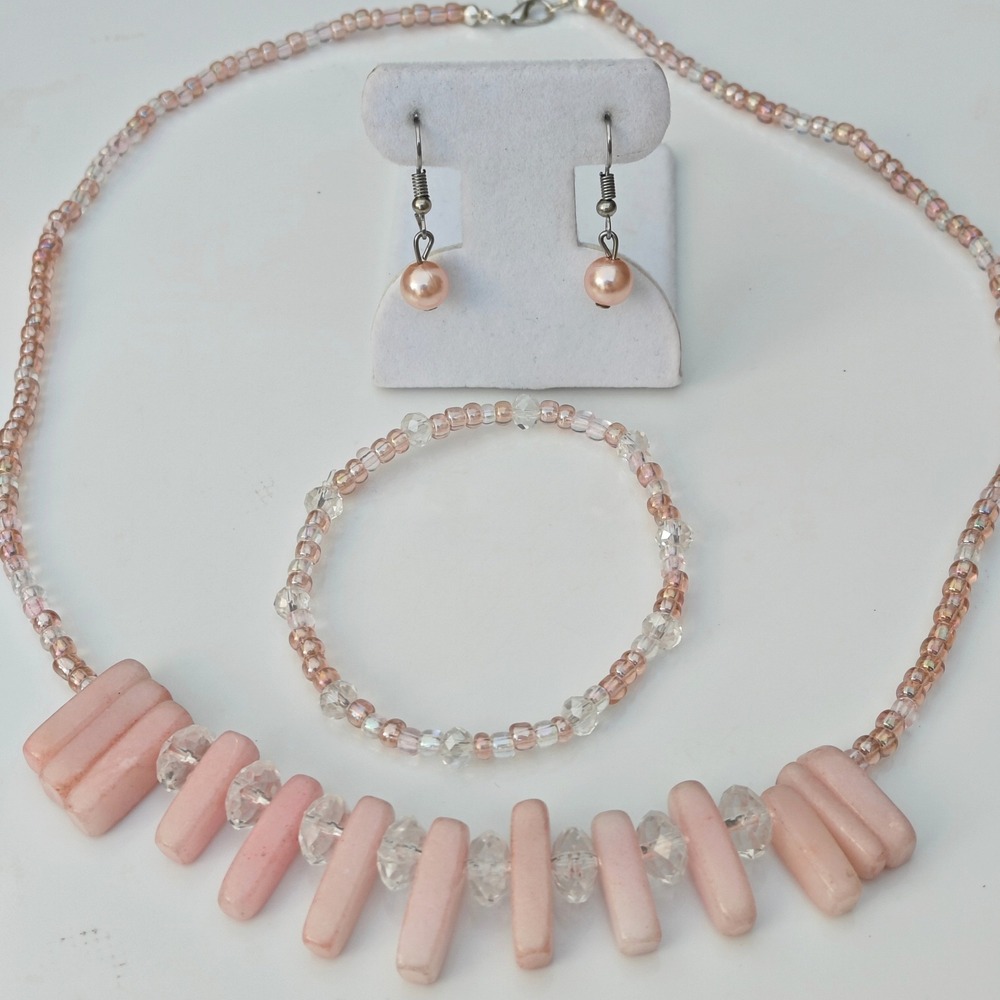 Pink Stone Beaded Jewelry Set Necklace Stretch Bracelet Pearl Earrings 3 Piece